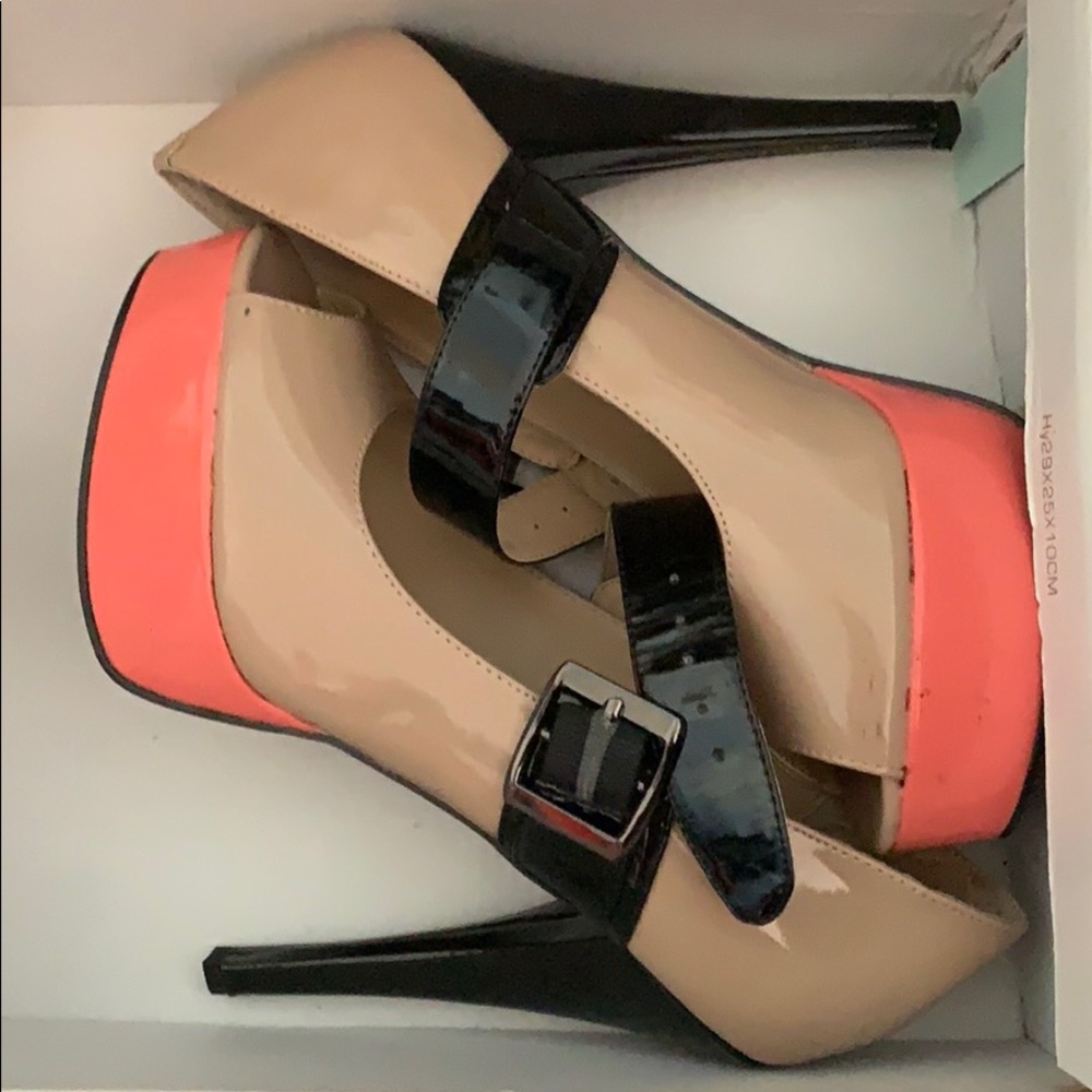 Steve Madden Loraa